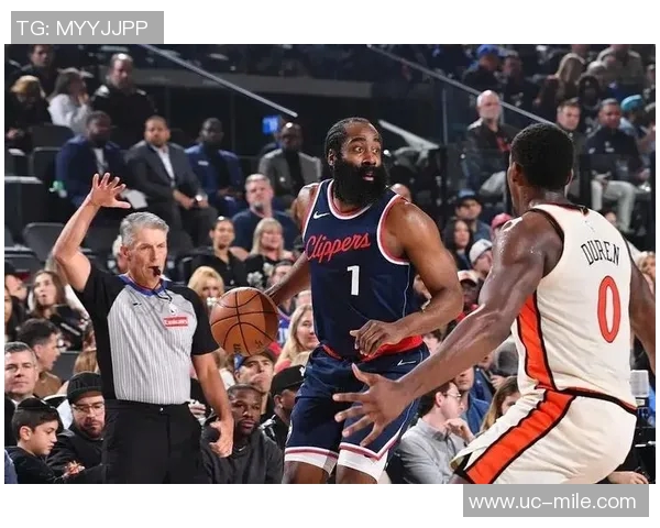 快船强势崛起小卡与哈登联手助球队取得11胜2负佳绩 快船强势崛起小卡与哈登联手助球队取得11胜2负佳绩